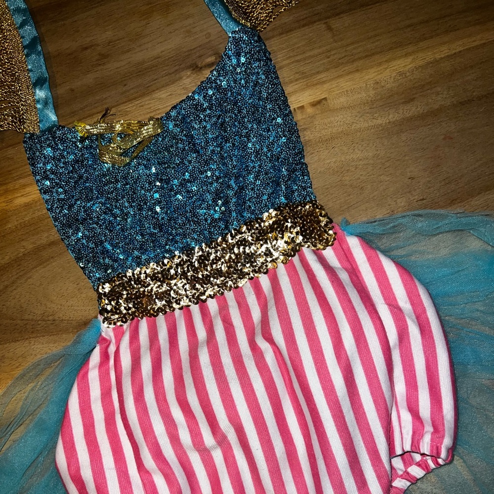 BELLE THREADS COSTUME